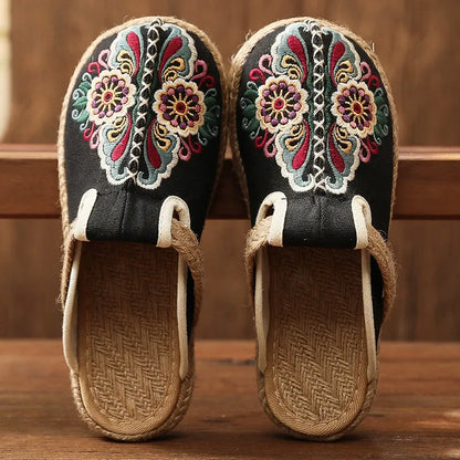 Women's Retro Floral Embroidered Casual Daily Wear Shoes