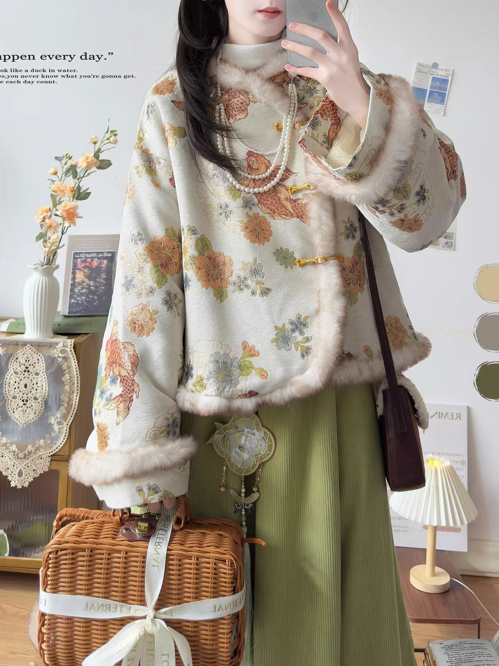 Retro-style Chinese brocade jacquard fleece-lined coat