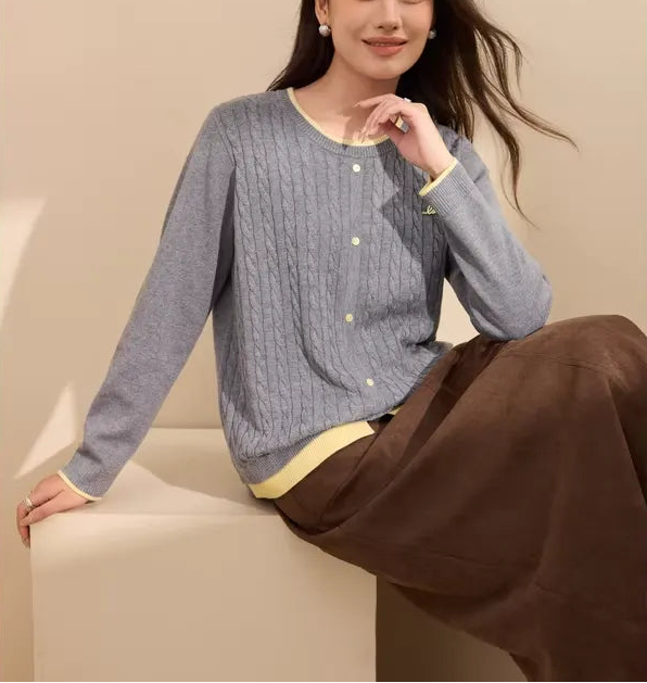 Plus Size Youthful Color Block Knit Sweater