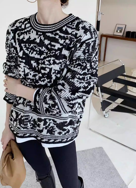 Chic Two-Tone Printed Jacquard Sweater Soft Textured Casual Knit Top