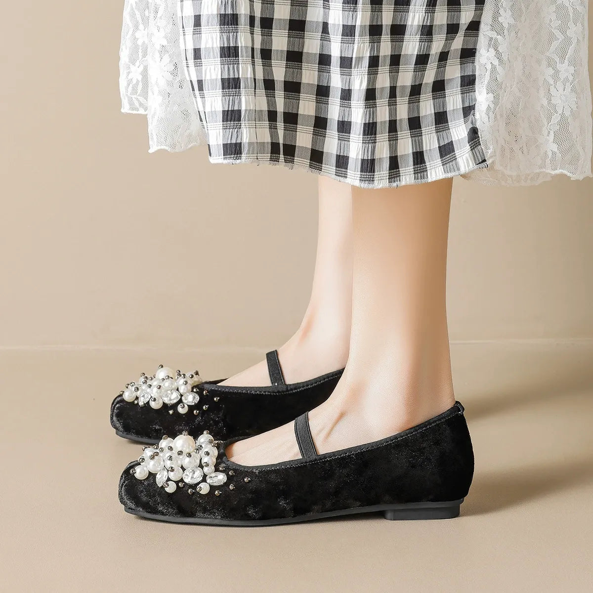 Pearl-embellished soft-soled Mary Jane shoes