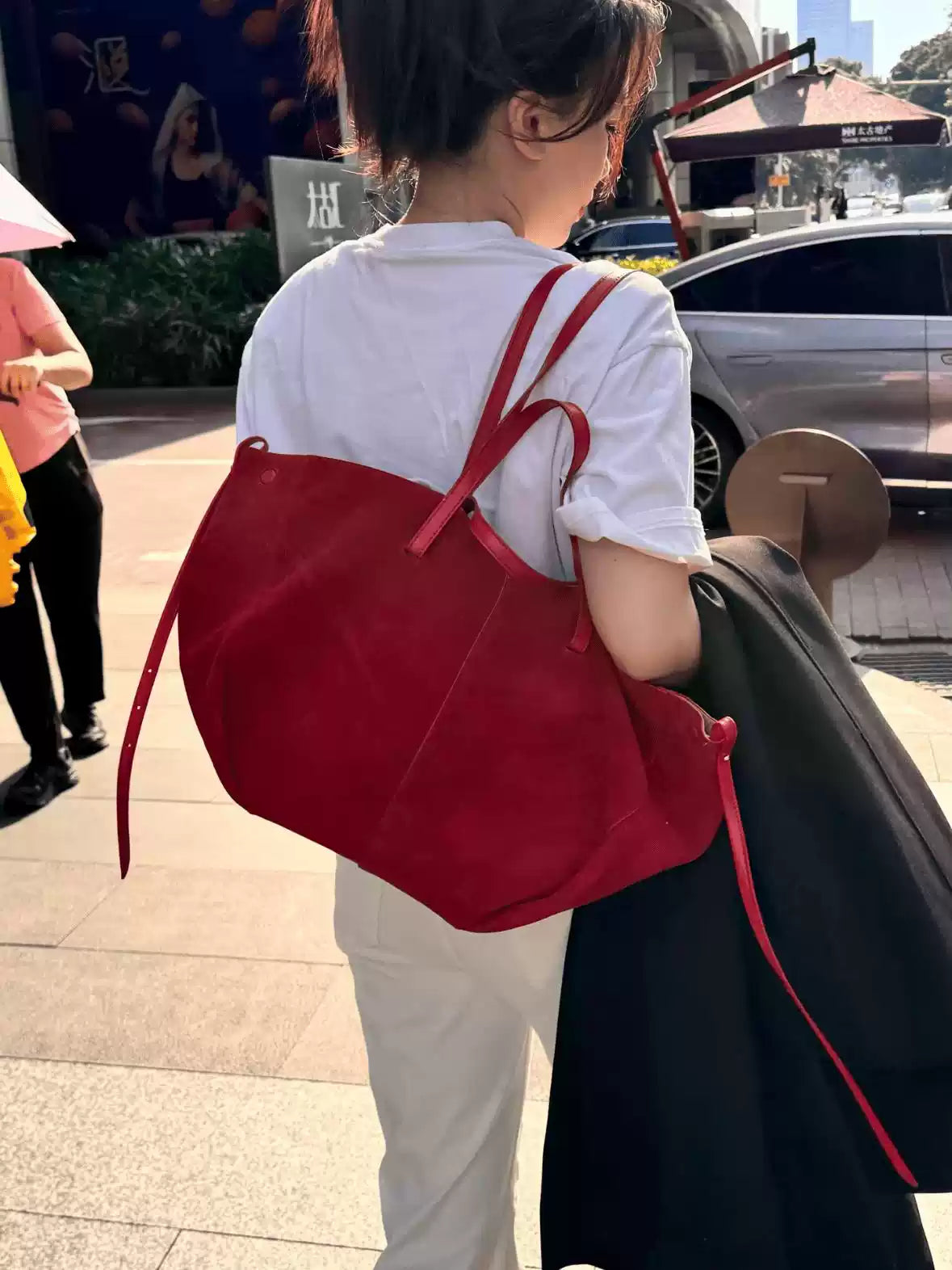 Red High-End Tote Bag | Minimalist & Spacious Women's Bag