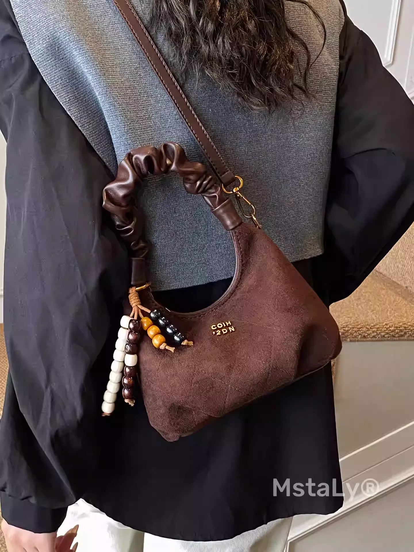 Stylish Maillard Retro Textured Dumpling Bag Matte Finish Crossbody Casual Bag